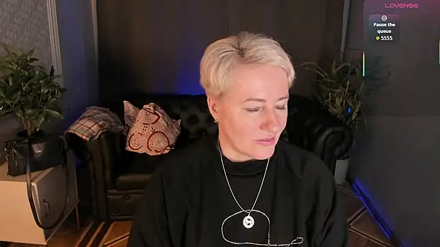 Nika Smit online show from 20, 2, 2026