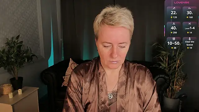 Snapshot of Nika_Smit chatting on 28, 3, 2026 Nika Smit online show from 28, 3, 2026