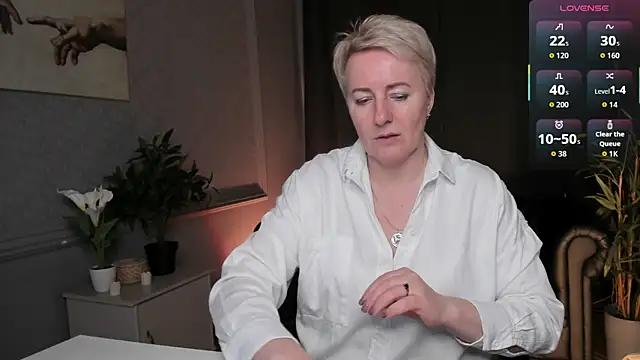 Snapshot of Nika_Smit chatting on 24, 4, 2026 Nika Smit online show from 24, 4, 2026