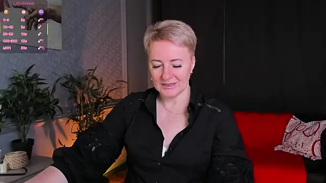Snapshot of Nika_Smit chatting on 13, 6, 2026 Nika Smit online show from 13, 6, 2026