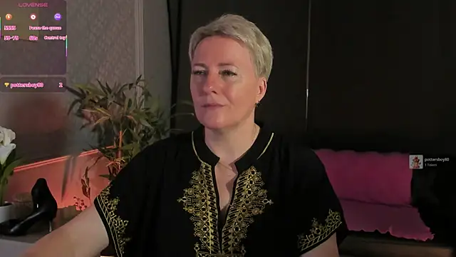Snapshot of Nika_Smit chatting on 28, 6, 2026 Nika Smit online show from 28, 6, 2026