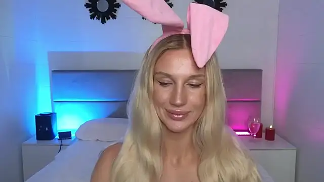 Megan Kira online show from 24, 5, 2026