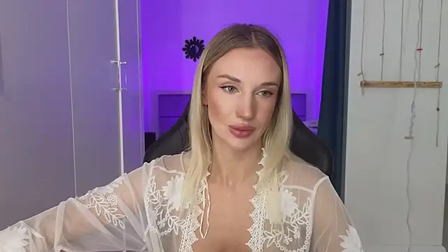 Megan Kira online show from 10, 7, 2026