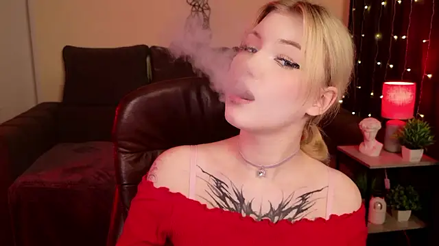 Snapshot of HellenHornny chatting on 5, 12, 2024 HellenHornny online show from 5, 12, 2024