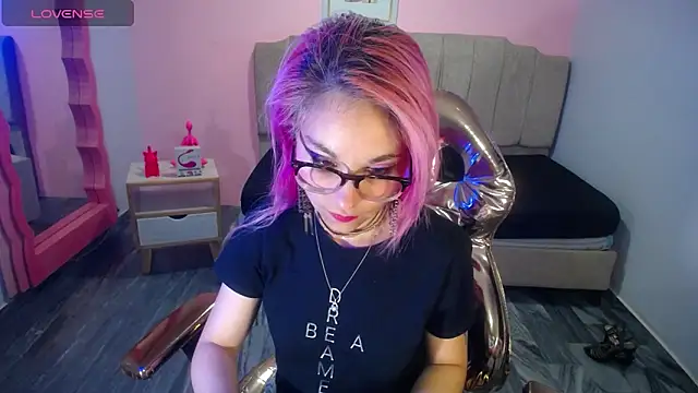 Snapshot of abril_ch_ chatting on 6, 11, 2025 abril ch online show from 6, 11, 2025