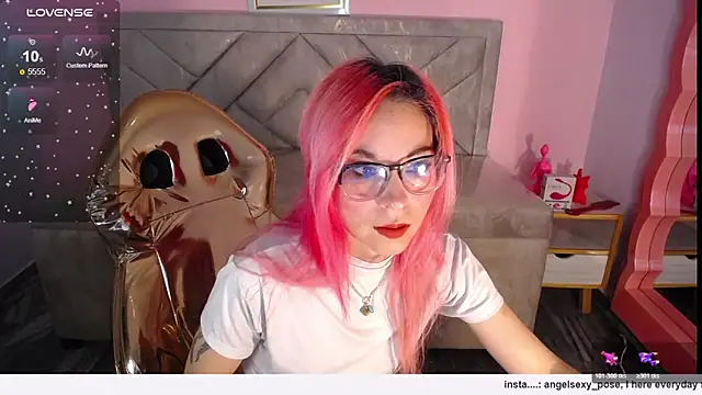 Snapshot of abril_ch_ chatting on 3, 2, 2026 abril ch online show from 3, 2, 2026