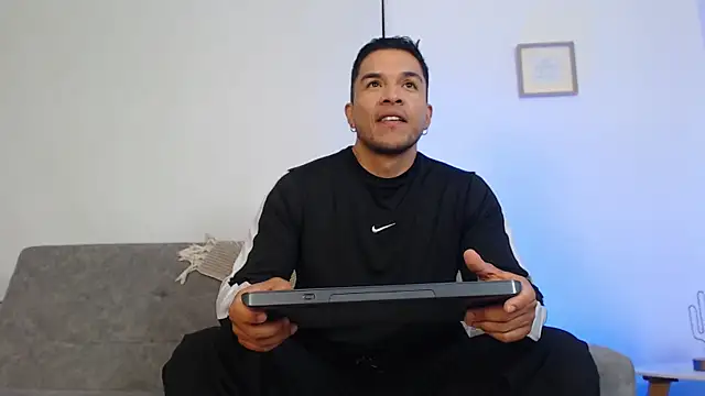 estebandelouis online show from 6, 7, 2026