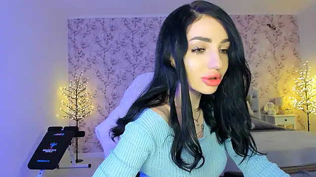 NancyLovee  online show from 21, 12, 2025