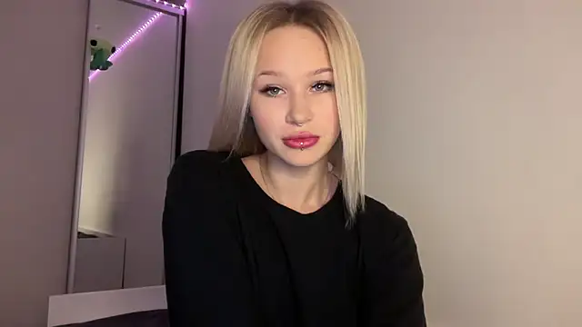 ur molly online show from 8, 12, 2024