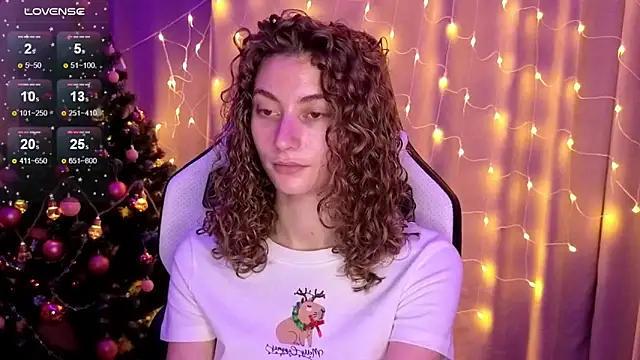 Snapshot of lady_curls chatting on 27, 12, 2024 lady curls online show from 27, 12, 2024