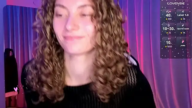 Snapshot of lady_curls chatting on 30, 1, 2025 lady curls online show from 30, 1, 2025