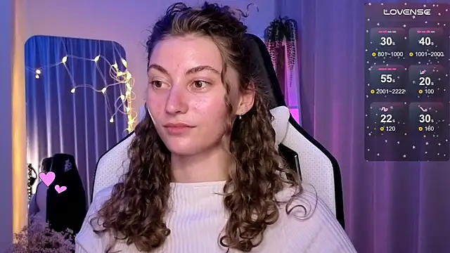 Snapshot of lady_curls chatting on 13, 3, 2025 lady curls online show from 13, 3, 2025