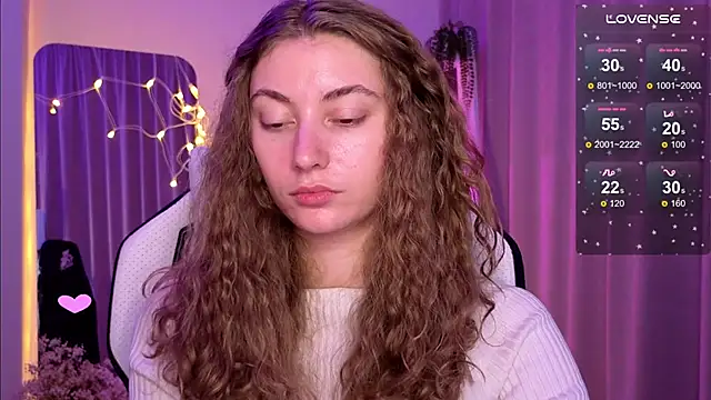 Snapshot of lady_curls chatting on 22, 3, 2025 lady curls online show from 22, 3, 2025