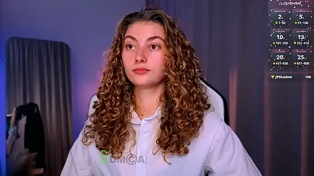 Snapshot of lady_curls chatting on 24, 9, 2025 lady curls online show from 24, 9, 2025