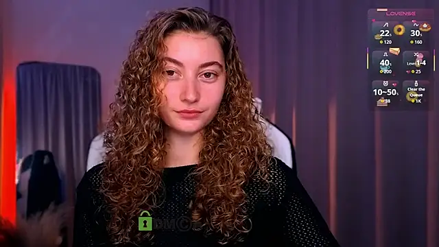 Snapshot of lady_curls chatting on 7, 10, 2025 lady curls online show from 7, 10, 2025