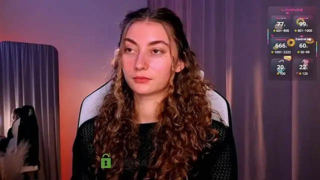 Snapshot of lady_curls chatting on 26, 11, 2025 lady curls online show from 26, 11, 2025