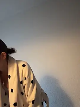 Snapshot of EmilyWi_ chatting on 10, 10, 2025 EmilyWi  online show from 10, 10, 2025