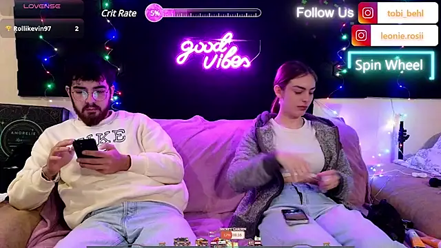 Snapshot of MrAndMrsSavage chatting on 2, 12, 2024 MrAndMrsSavage online show from 2, 12, 2024