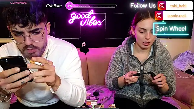 Snapshot of MrAndMrsSavage chatting on 13, 12, 2024 MrAndMrsSavage online show from 13, 12, 2024