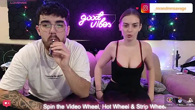 Snapshot of MrAndMrsSavage chatting on 19, 12, 2024 MrAndMrsSavage online show from 19, 12, 2024