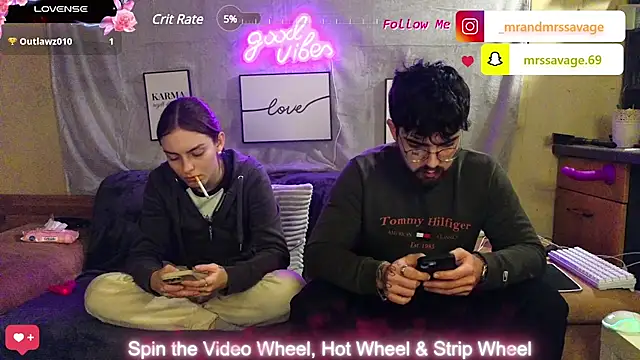 Snapshot of MrAndMrsSavage chatting on 19, 1, 2025 MrAndMrsSavage online show from 19, 1, 2025