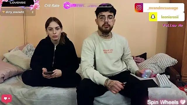 Snapshot of MrAndMrsSavage chatting on 5, 2, 2025 MrAndMrsSavage online show from 5, 2, 2025