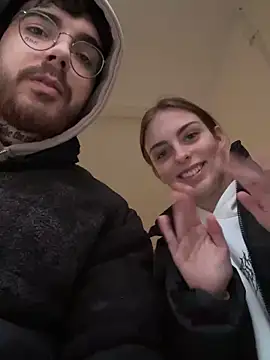 Snapshot of MrAndMrsSavage chatting on 16, 2, 2025 MrAndMrsSavage online show from 16, 2, 2025