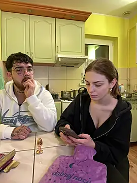 Snapshot of MrAndMrsSavage chatting on 20, 2, 2025 MrAndMrsSavage online show from 20, 2, 2025