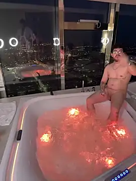 Snapshot of MrAndMrsSavage chatting on 9, 3, 2025 MrAndMrsSavage online show from 9, 3, 2025