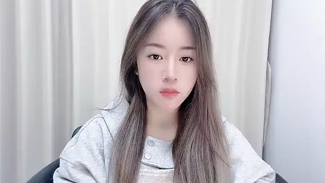 Snapshot of chloe-01 chatting on 5, 12, 2024 chloe-01 online show from 5, 12, 2024