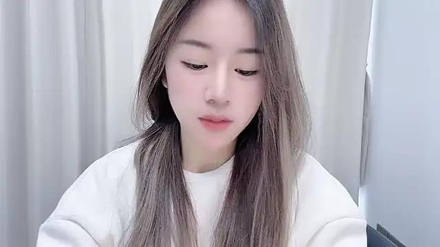 Snapshot of chloe-01 chatting on 7, 12, 2024 chloe-01 online show from 7, 12, 2024