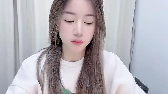 chloe-01 online show from 14, 12, 2024