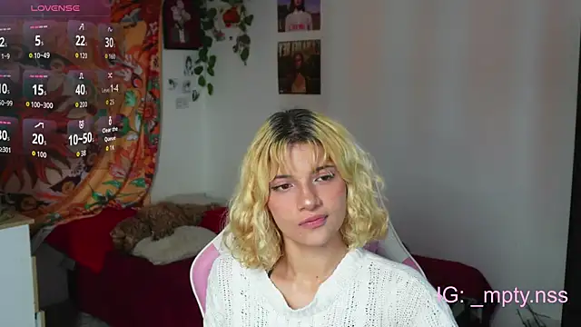 HiScarlett online show from 18, 9, 2025