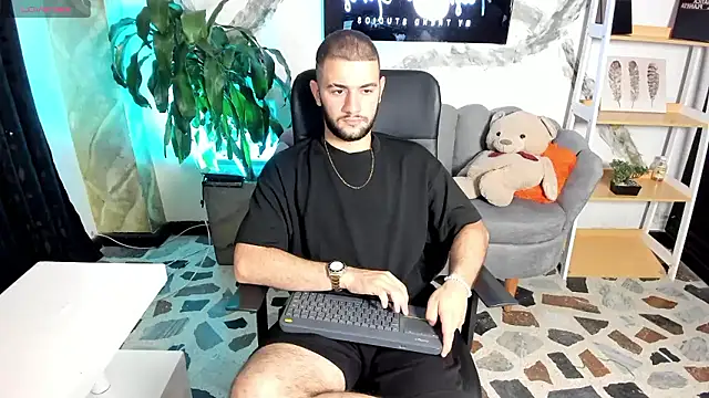 Snapshot of MaximusDick1_ chatting on 12, 1, 2026 MaximusDick1 online show from 12, 1, 2026