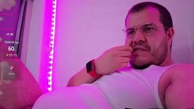 Snapshot of bearcloudcomputa chatting on 10, 4, 2026 bearcloudcomputa online show from 10, 4, 2026