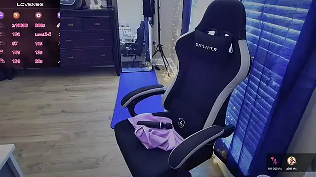 Brooklyn Bee online show from 18, 9, 2025