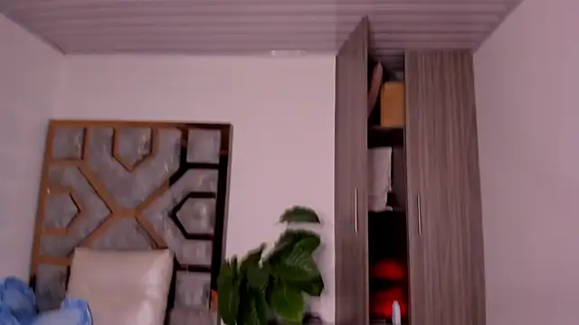 BRITHANY SPARK online show from 31, 1, 2025