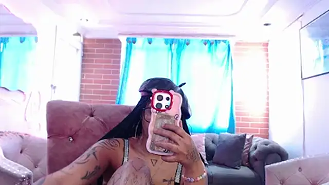 Snapshot of devi_black13_ chatting on 20, 3, 2026 devi black13 online show from 20, 3, 2026