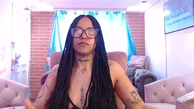 Snapshot of devi_black13_ chatting on 24, 3, 2026 devi black13 online show from 24, 3, 2026