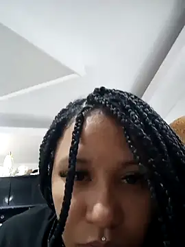 Snapshot of devi_black13_ chatting on 16, 4, 2026 devi black13 online show from 16, 4, 2026