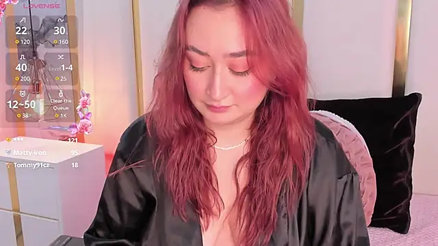 SalommeFlores online show from 12, 3, 2025