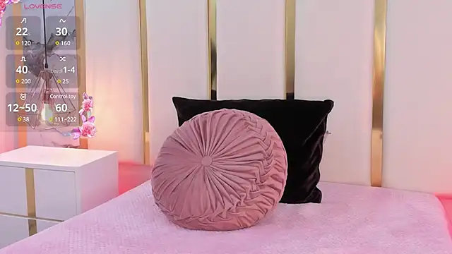 SalommeFlores online show from 17, 3, 2025