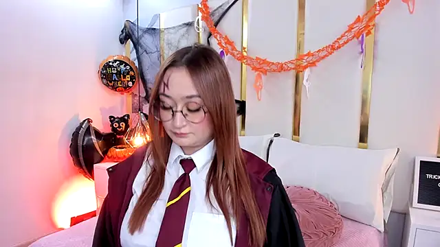 SalommeFlores online show from 29, 10, 2025