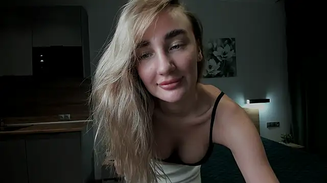 Snapshot of chloewallace chatting on 2, 12, 2024 chloewallace online show from 2, 12, 2024