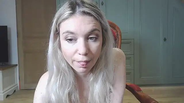 carlaaa online show from 17, 1, 2025