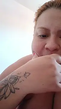 Snapshot of carola_hotwife chatting on 26, 10, 2025 carola hotwife online show from 26, 10, 2025