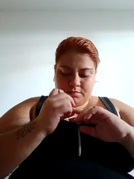 Snapshot of carola_hotwife chatting on 14, 12, 2025 carola hotwife online show from 14, 12, 2025