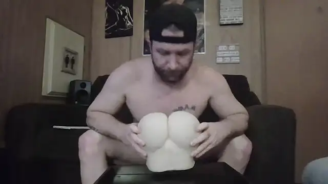 Snapshot of Edward_LongCock chatting on 2, 4, 2026 Edward LongCock online show from 2, 4, 2026