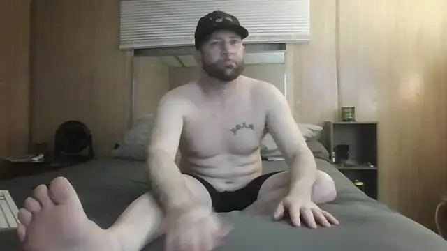Snapshot of Edward_LongCock chatting on 17, 4, 2026 Edward LongCock online show from 17, 4, 2026