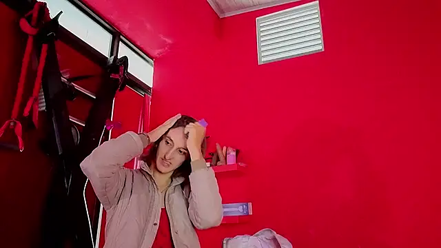 Ambar Roux  online show from 20, 4, 2026